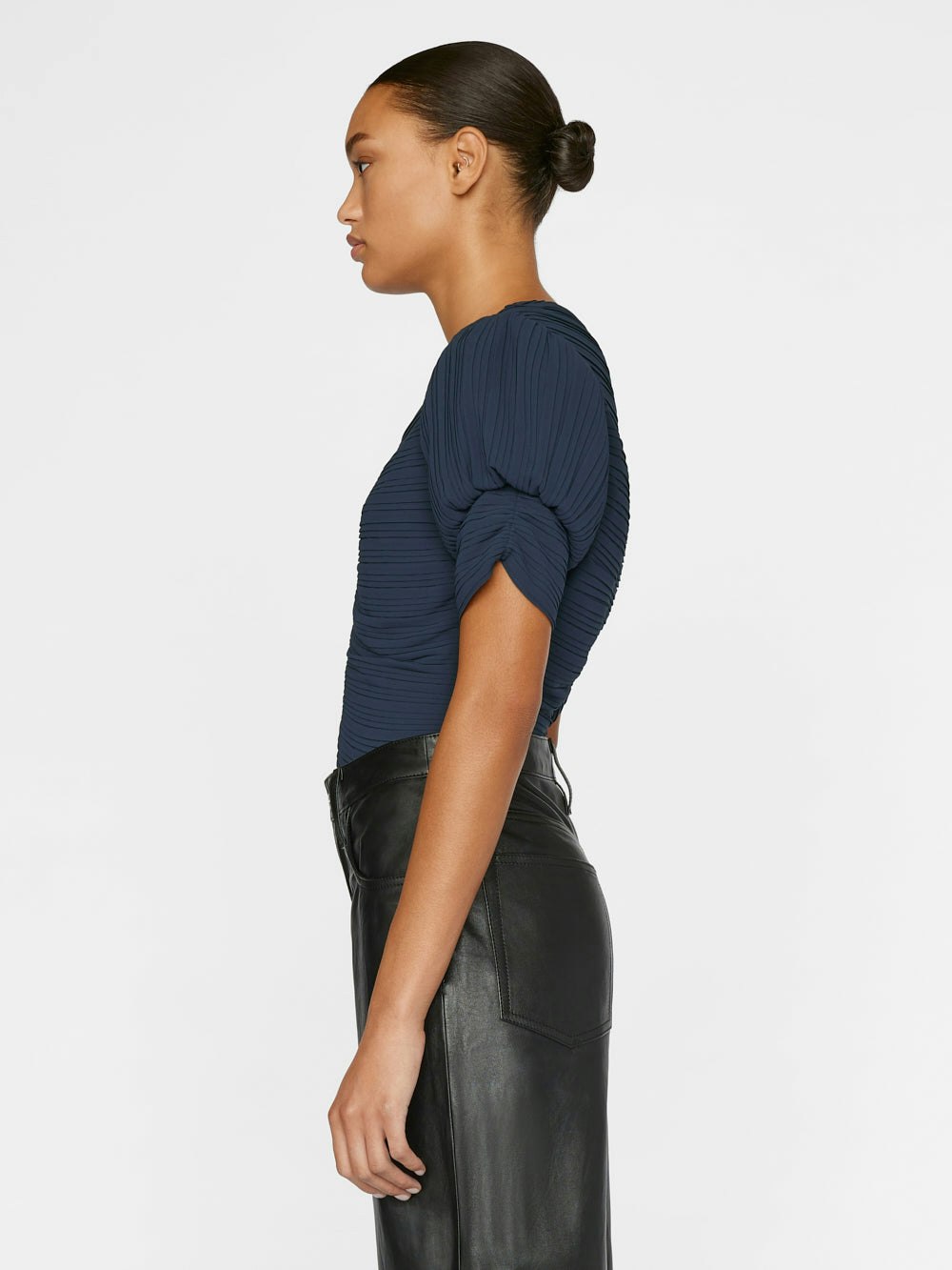 shirt side view alt:fit1